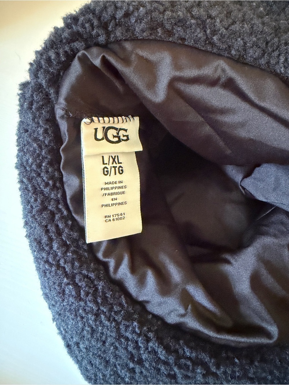 UGG Black Sherpa Bucket Hat with White Trim - Picture 3 of 3